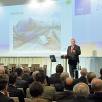 Herrmann spricht auf einem Kongress Herrmann spricht auf einem Kongress