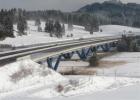 Talbrücke Enzenstetten im Zuge der A7. Sie ist das Ergebnis eines Gestaltungswettbewerbs.