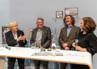 Podiumsdiskussion mit der Leiterin der Abteilung Wohnungswesen und Städtebauförderung, Ministerialdirigentin Ingrid Simet, Andreas F. Heipp, Geschäftsführer NUWOG, Architekt Prof. Dr. Thomas Jocher und Ausstellungskuratorin Dr. Hilde Strobl