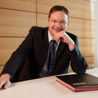 Staatsminister Dr. Hans Reichhart Staatsminister Dr. Hans Reichhart