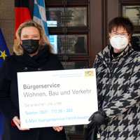 Eröffnung des Bürgerservice Wohnen, Bau und Verkehr: Staatsministerin Kerstin Schreyer und Susanne Reiff, Referatsleiterin Bürgerservice