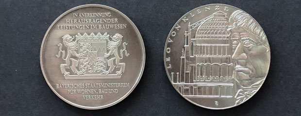 Vorder- und Rückseite der Leo-von-Klenze-Medaille Vorder- und Rückseite der Leo-von-Klenze-Medaille