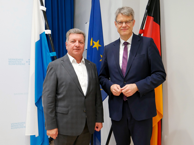 VMK-Vorsitzender Christian Bernreiter und Bundesverkehrsminister Patrick Schnieder VMK-Vorsitzender Christian Bernreiter und Bundesverkehrsminister Patrick Schnieder