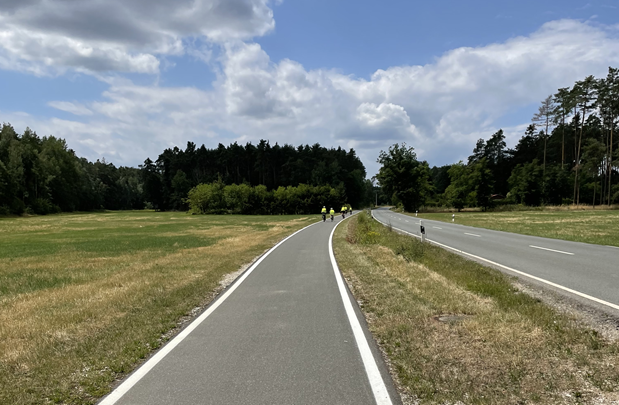 Baulicher Radweg