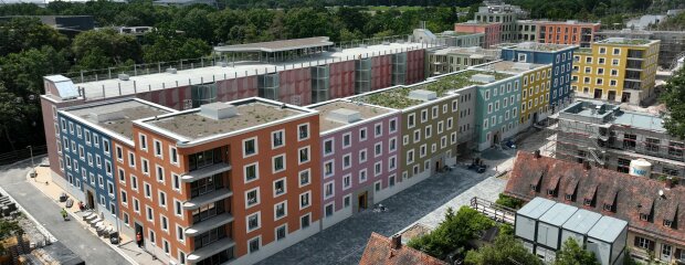 Wohnanlage „Regensburger Viertel“ der Siedlungswerk Nürnberg GmbH mit 381 Wohnungen in Nürnberg Wohnanlage „Regensburger Viertel“ der Siedlungswerk Nürnberg GmbH mit 381 Wohnungen in Nürnberg